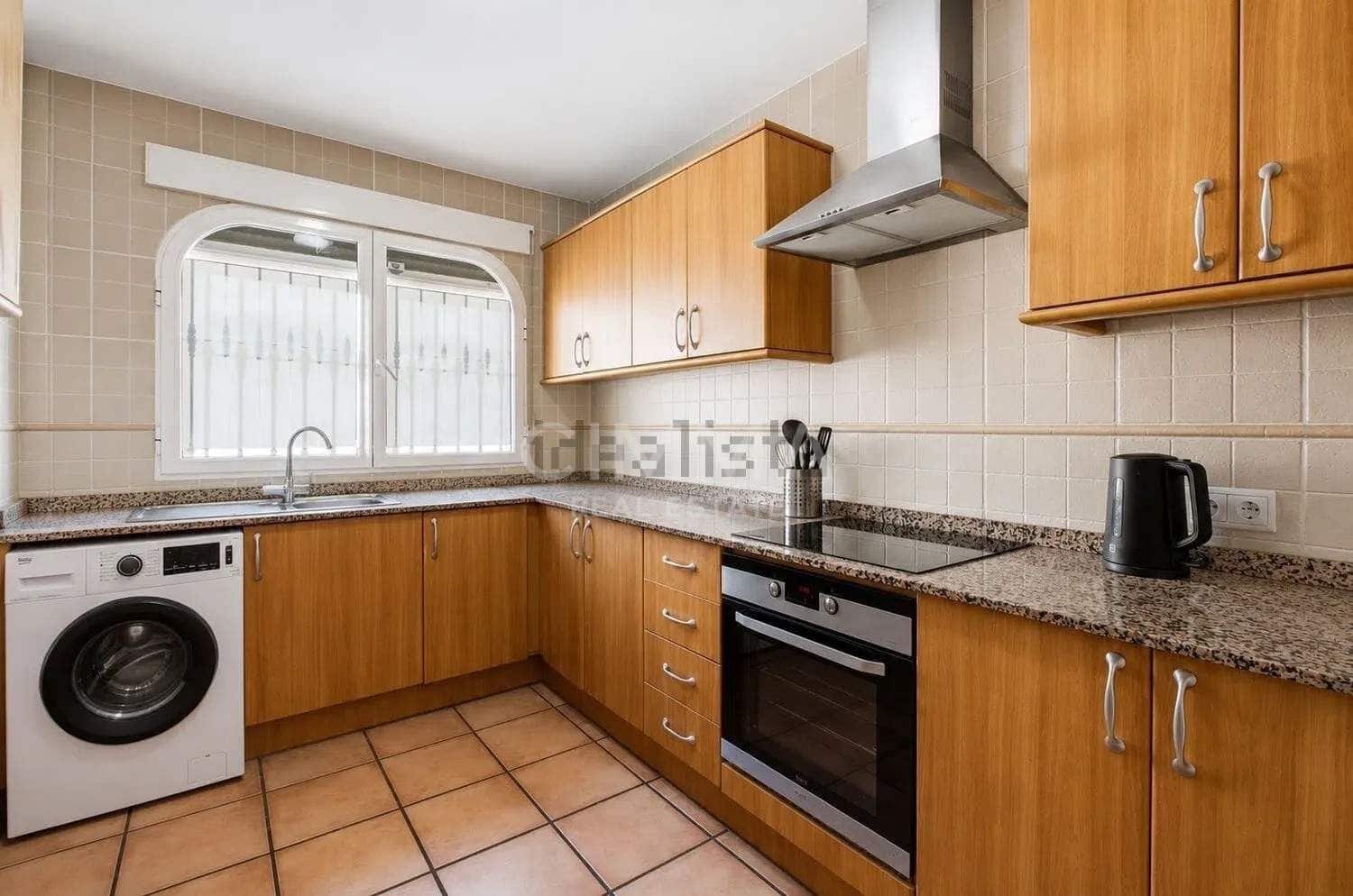 6 bedroom Villa for sale in La Nucia with pool garage - € 429,900 (Ref: 9973457)