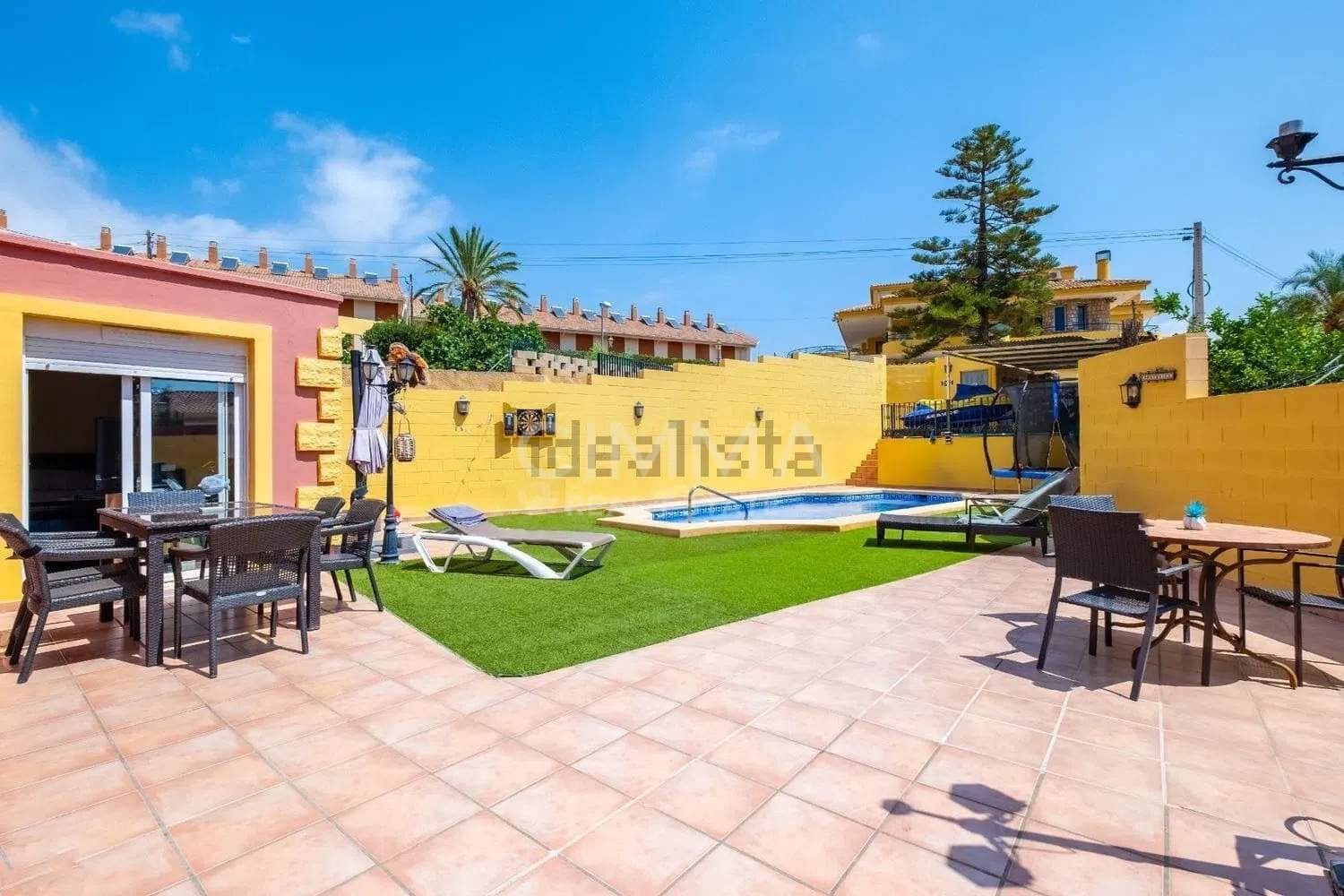 6 bedroom Villa for sale in La Nucia with pool garage - € 429,900 (Ref: 9973457)