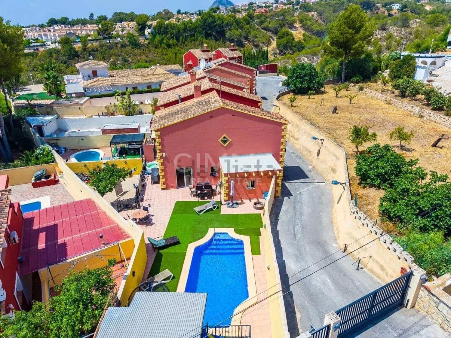 6 bedroom Villa for sale in La Nucia with pool garage - € 429,900 (Ref: 9973457)