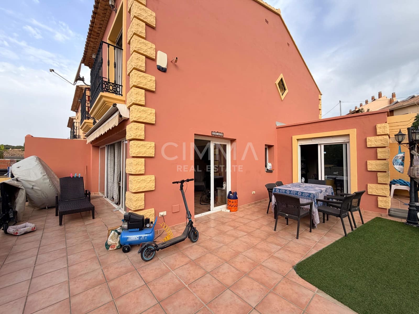 6 chambre Villa/Maison à vendre à La Nucia avec piscine garage - 429 900 € (Ref: 9973457)