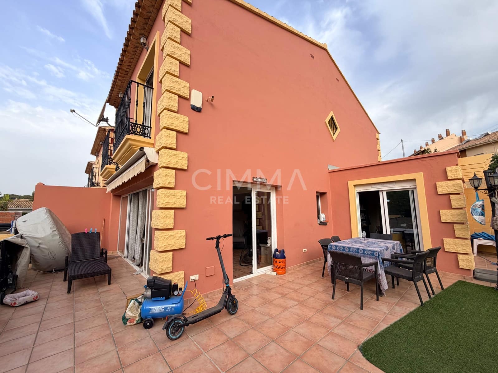 6 chambre Villa/Maison à vendre à La Nucia avec piscine garage - 429 900 € (Ref: 9973457)