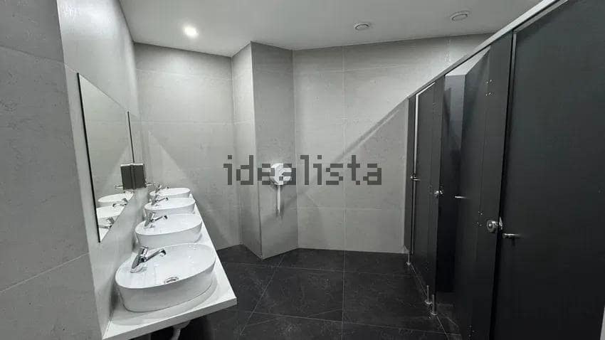 Commercial for sale in Benidorm - € 2,000,000 (Ref: 9973458)