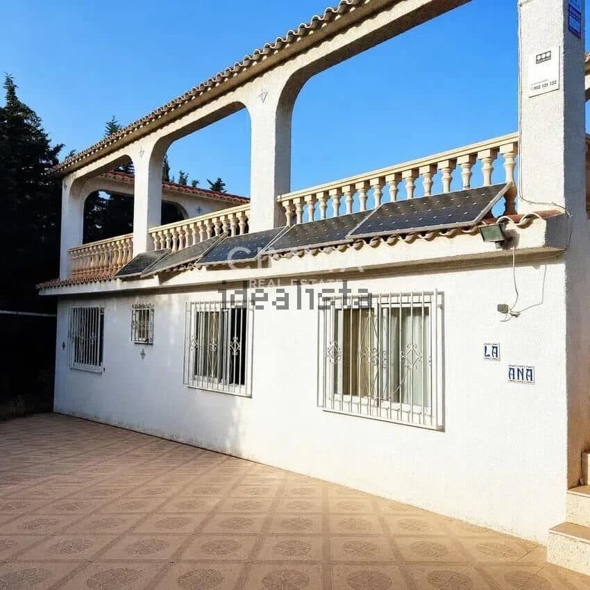 Chalet de 3 habitaciones en La Nucia en venta con piscina garaje - 440.000 € (Ref: 9985117)