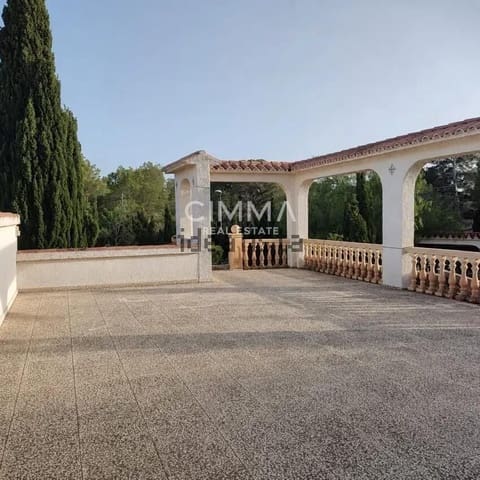 3 slaapkamer Villa te koop in La Nucia met zwembad garage - € 440.000 (Ref: 9985117)