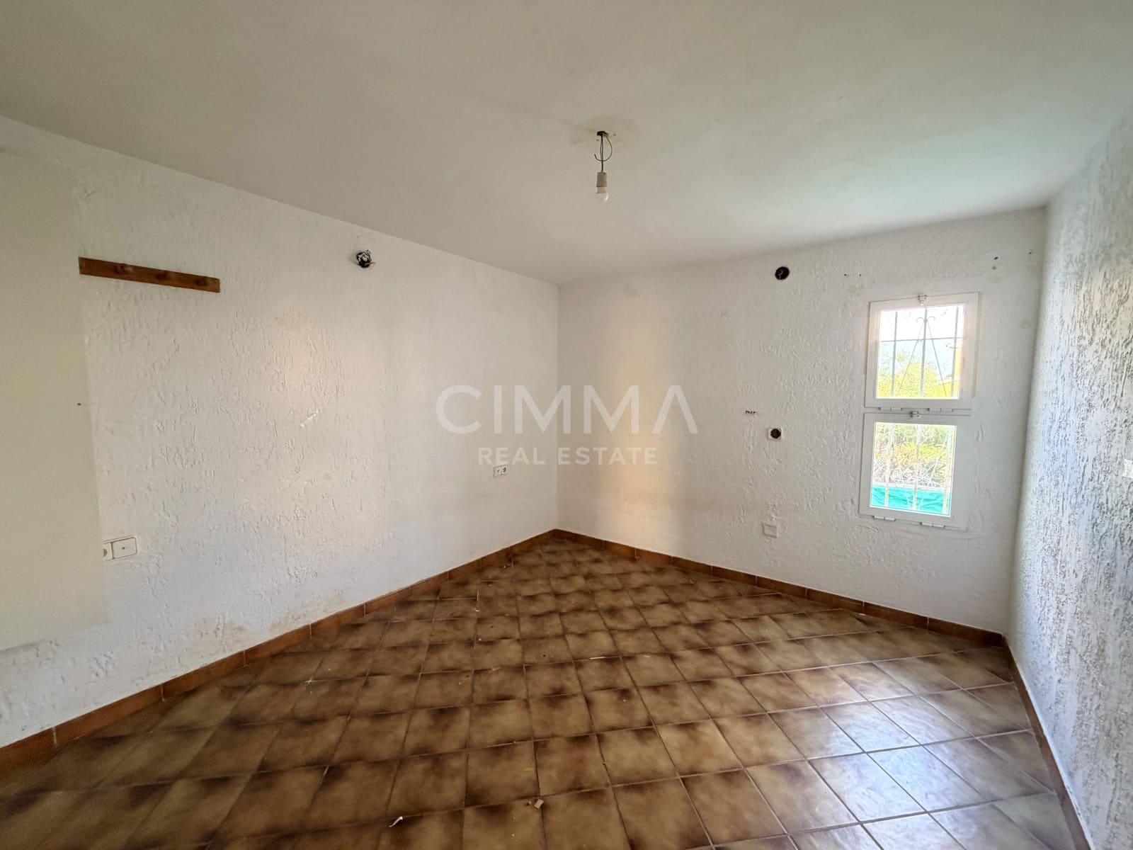 Chalet de 3 habitaciones en La Nucia en venta con piscina garaje - 440.000 € (Ref: 9985117)