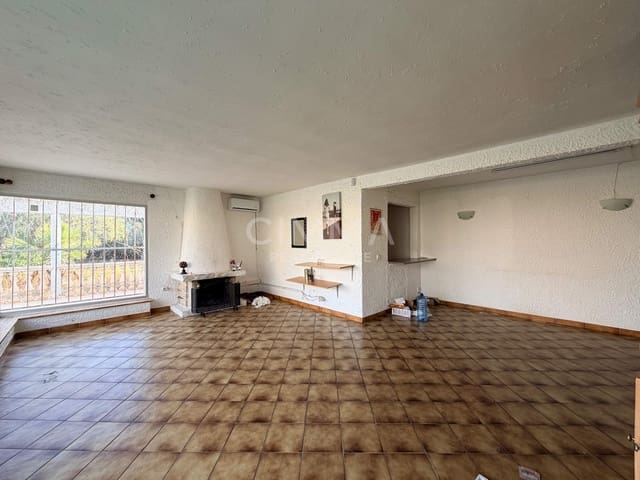 3 slaapkamer Villa te koop in La Nucia met zwembad garage - € 440.000 (Ref: 9985117)