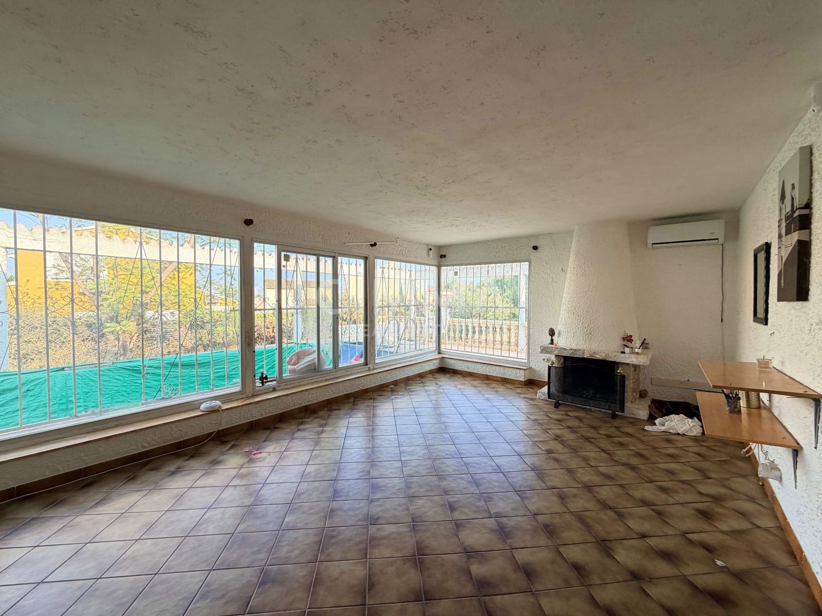 Chalet de 3 habitaciones en La Nucia en venta con piscina garaje - 440.000 € (Ref: 9985117)
