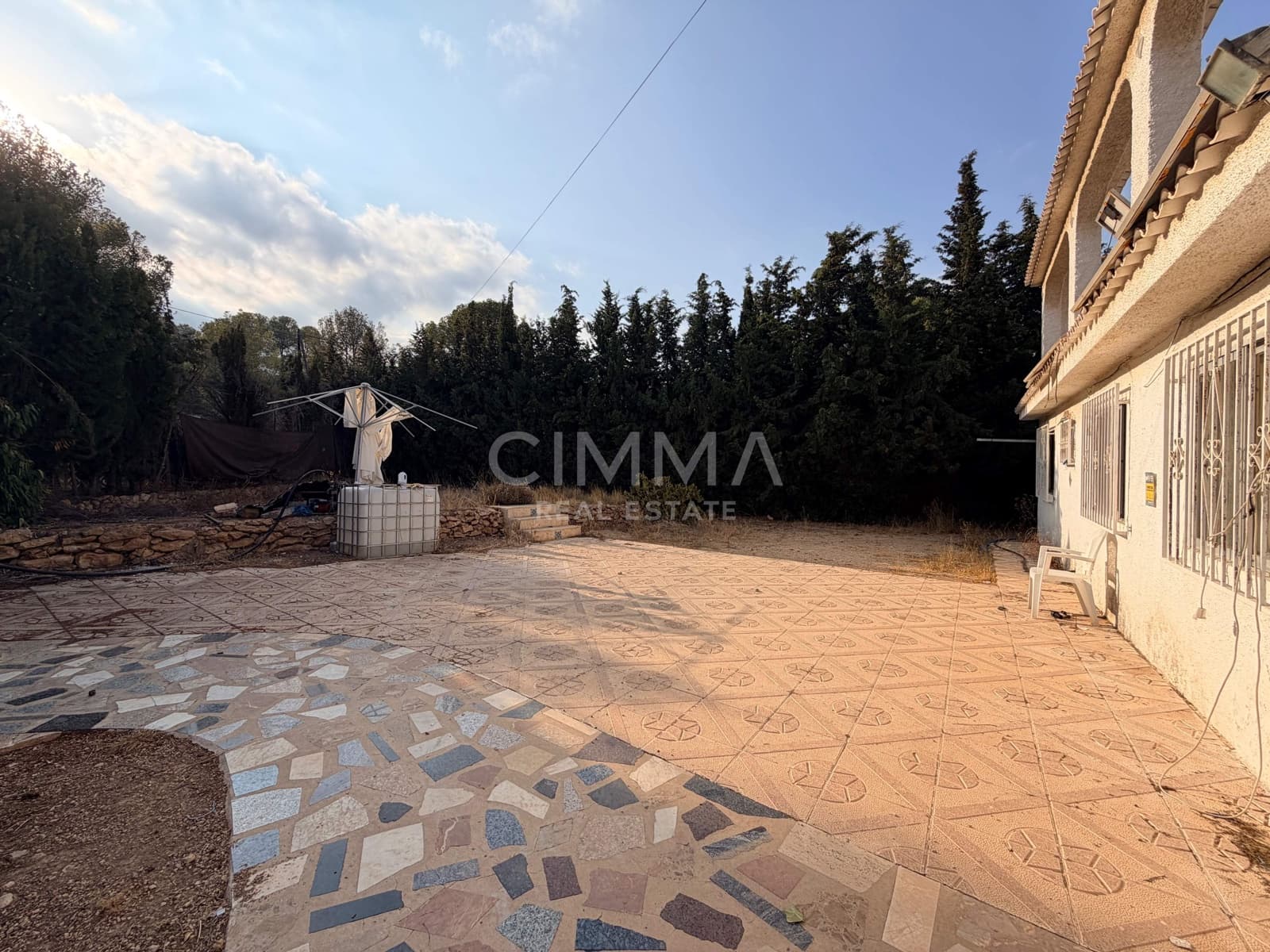 Chalet de 3 habitaciones en La Nucia en venta con piscina garaje - 440.000 € (Ref: 9985117)