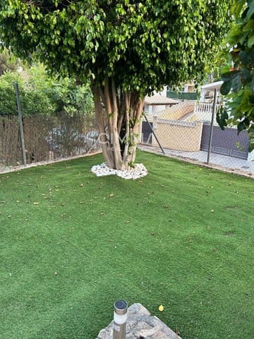 Adosado de 3 habitaciones en La Nucia en venta - 320.000 € (Ref: 9986980)