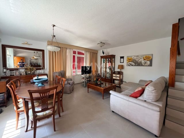 Adosado de 3 habitaciones en La Nucia en venta - 320.000 € (Ref: 9986980)