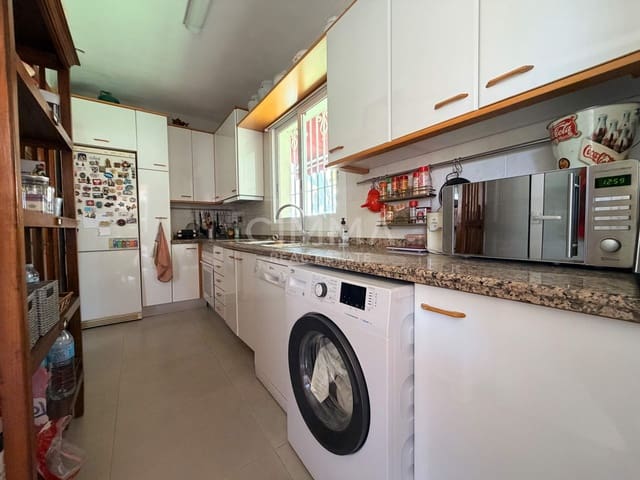 Adosado de 3 habitaciones en La Nucia en venta - 320.000 € (Ref: 9986980)