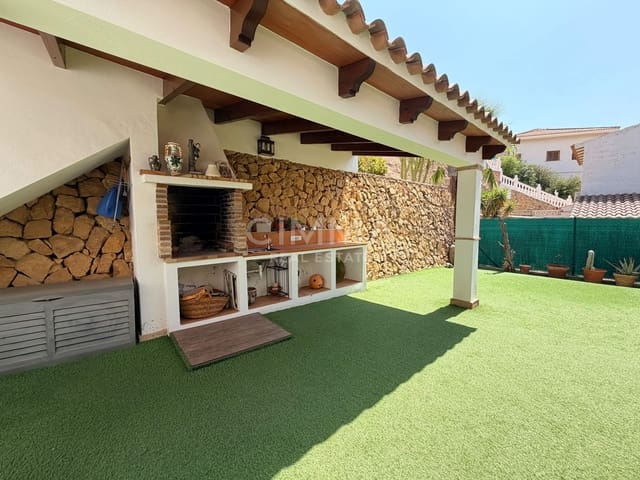 Adosado de 3 habitaciones en La Nucia en venta - 320.000 € (Ref: 9986980)