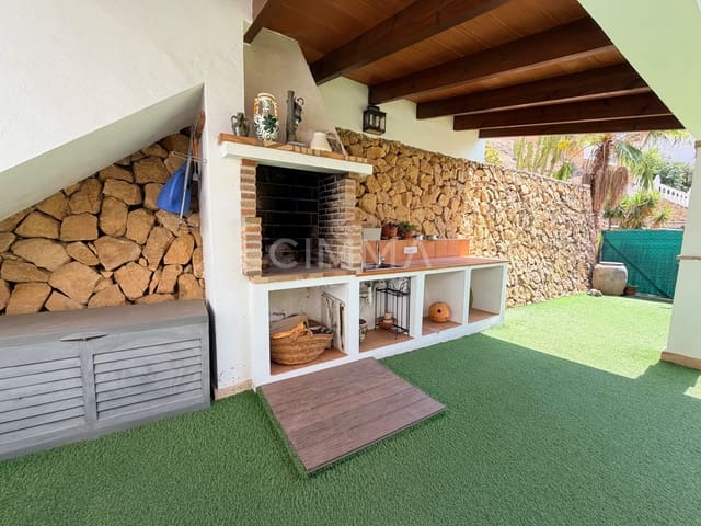 Adosado de 3 habitaciones en La Nucia en venta - 320.000 € (Ref: 9986980)