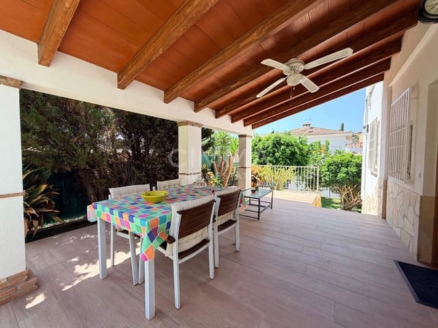 Adosado de 3 habitaciones en La Nucia en venta - 320.000 € (Ref: 9986980)