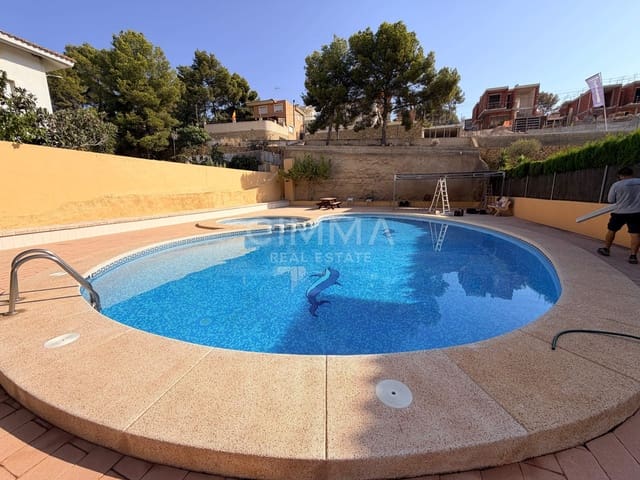 Adosado de 3 habitaciones en La Nucia en venta - 320.000 € (Ref: 9986980)