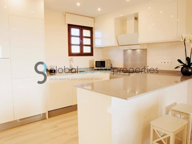 2 bedroom Apartment for sale in Cuevas del Almanzora - € 195,000 (Ref: 7455977)