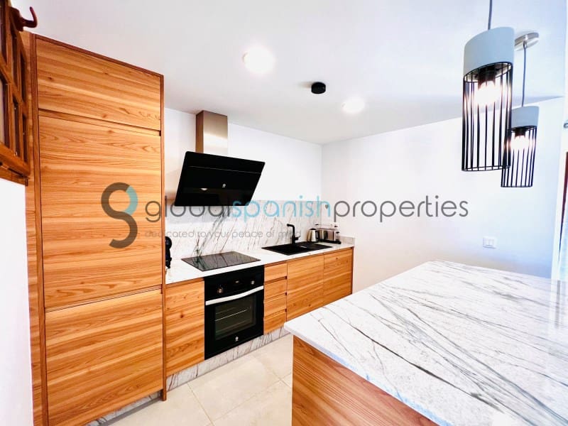 2 bedroom Apartment for sale in Cuevas del Almanzora - € 220,000 (Ref: 7455980)