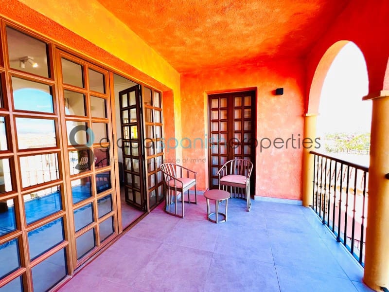 2 bedroom Apartment for sale in Cuevas del Almanzora - € 220,000 (Ref: 7455980)