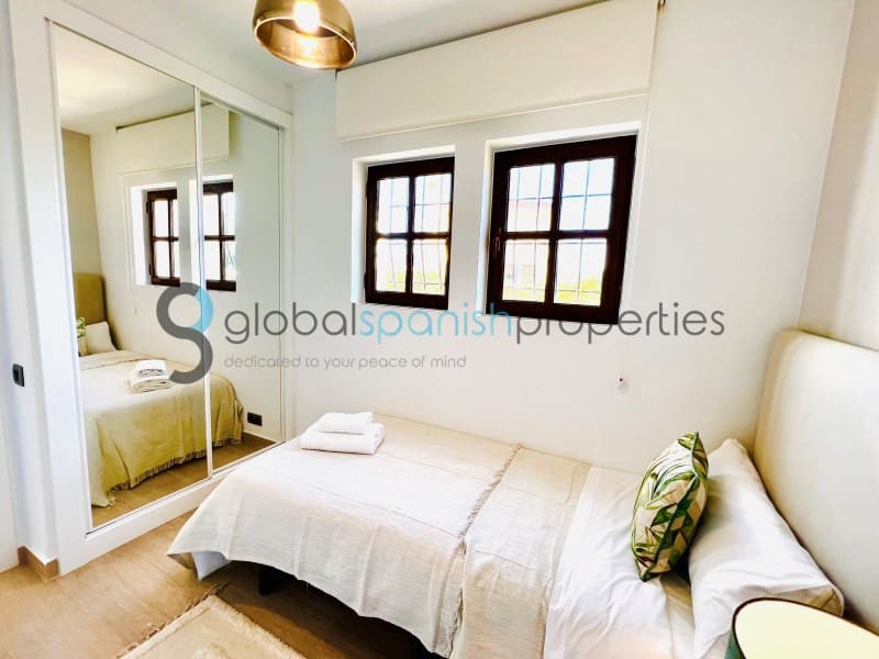 4 bedroom Villa for sale in Cuevas del Almanzora - € 406,850 (Ref: 7455981)