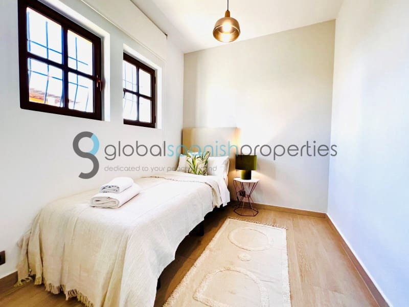 4 bedroom Villa for sale in Cuevas del Almanzora - € 406,850 (Ref: 7455981)