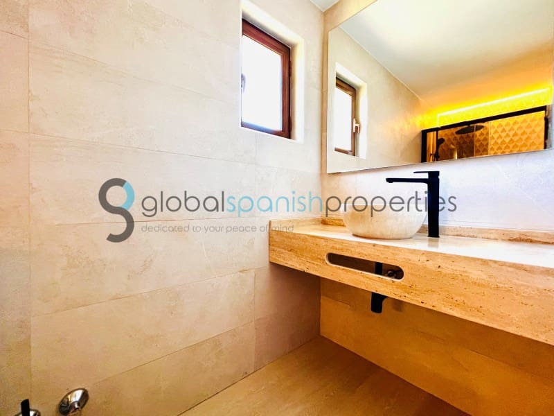 4 bedroom Villa for sale in Cuevas del Almanzora - € 406,850 (Ref: 7455981)