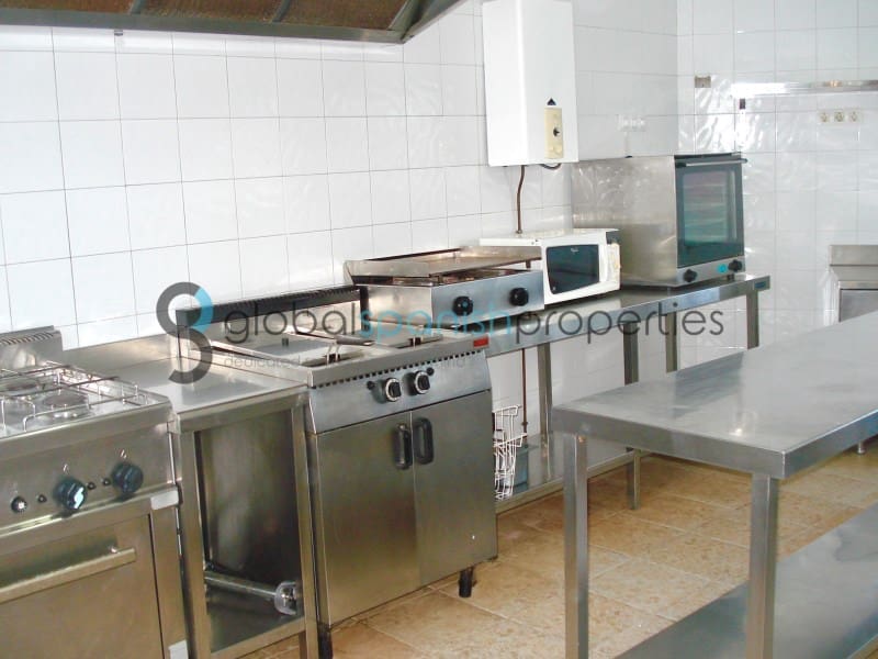 7 soverom Villa til salgs i Vera med svømmebasseng garasje - € 474 900 (Ref: 7900128)