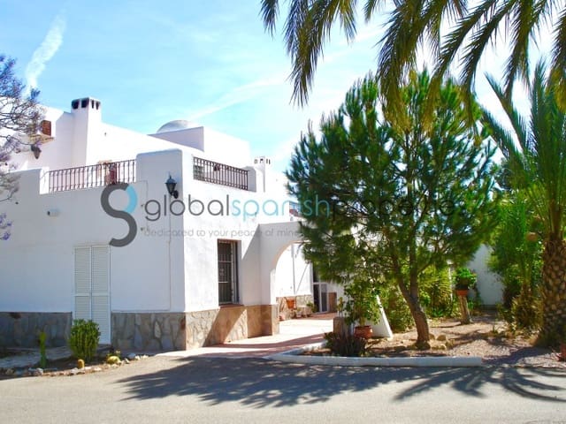 7 sypialnia Willa na sprzedaż w Valle del Este, Vera z basenem garażem - 474 900 € (Ref: 7900128)