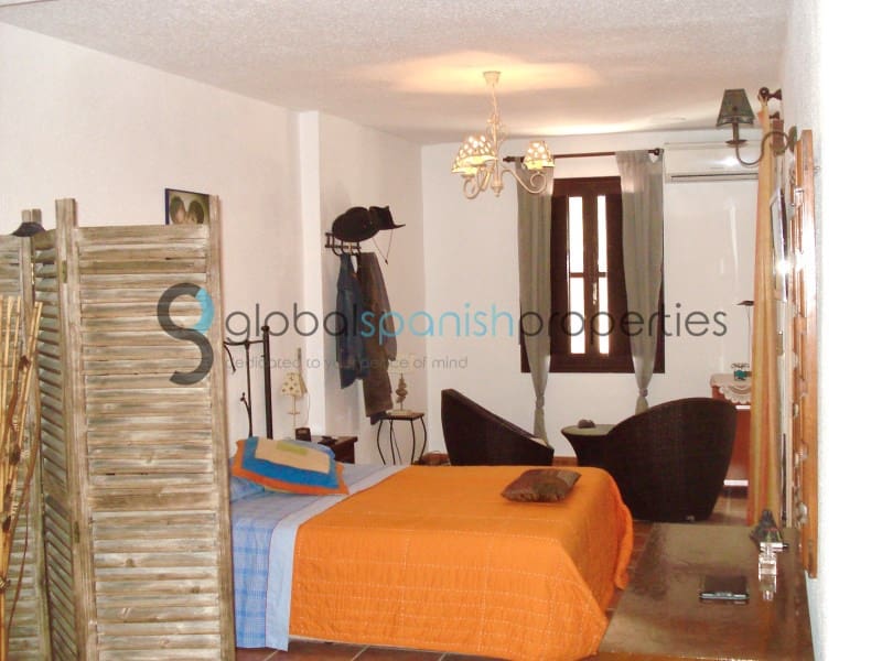 7 soverom Villa til salgs i Vera med svømmebasseng garasje - € 474 900 (Ref: 7900128)