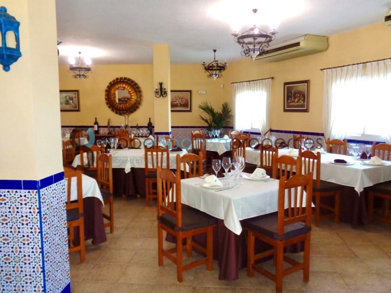 7 soverom Villa til salgs i Vera med svømmebasseng garasje - € 474 900 (Ref: 7900128)