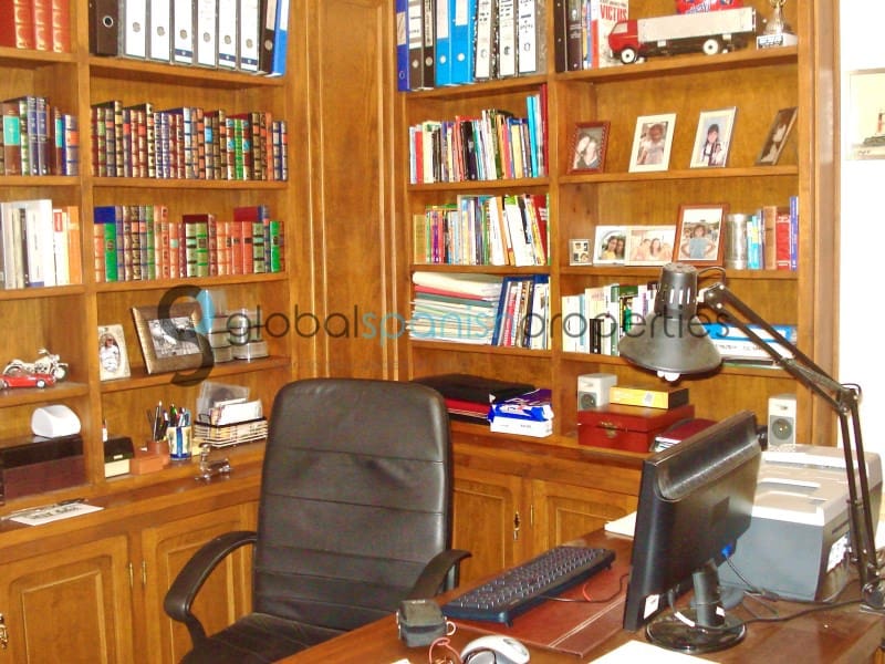 7 soverom Villa til salgs i Vera med svømmebasseng garasje - € 474 900 (Ref: 7900128)