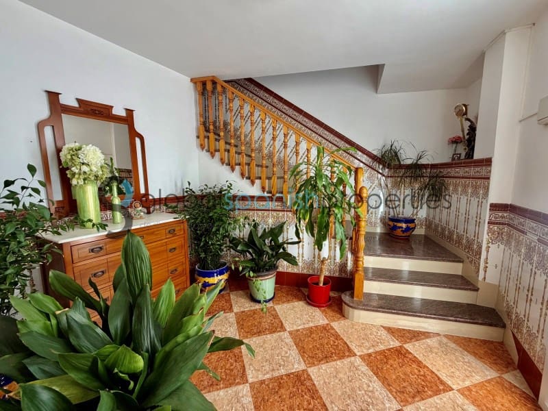 5 sovrum Villa till salu i Cuevas del Almanzora med garage - 180 000 € (Ref: 7900129)