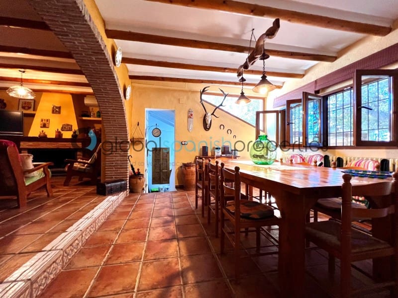 4 soveværelse Finca/Landehus til salg i Belmez de la Moraleda med swimmingpool garage - € 634.900 (Ref: 7901325)