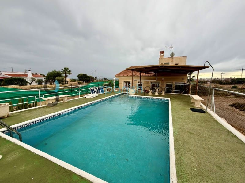 3 bedroom Villa for sale in San Juan de los Terreros with pool garage - € 450,000 (Ref: 7912234)