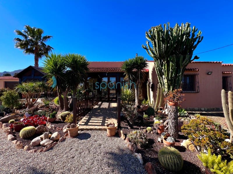 3 sypialnia Willa na sprzedaż w Mojacar z basenem garażem - 398 000 € (Ref: 9257619)