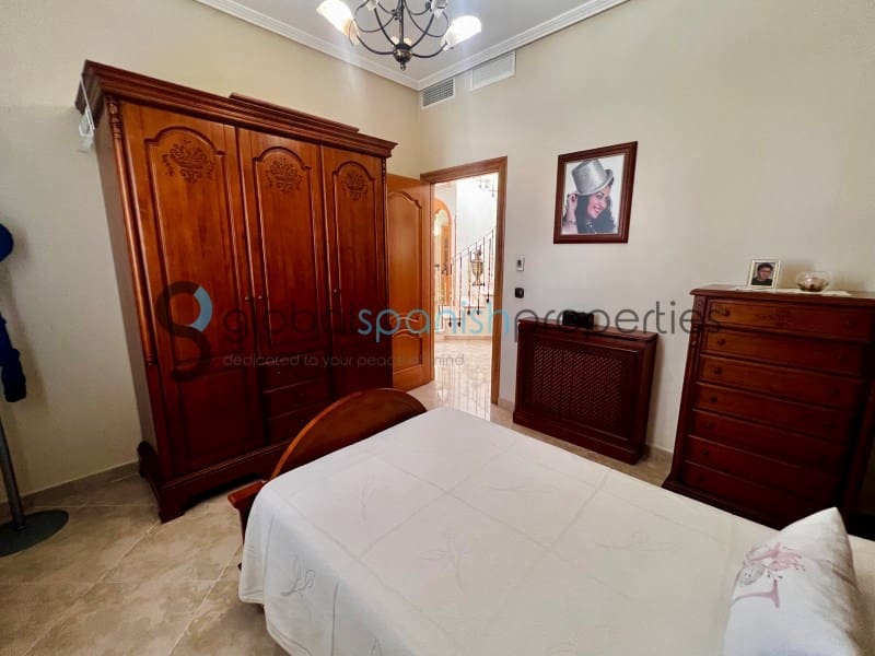 6 chambre Villa/Maison à vendre à Cuevas del Almanzora avec piscine garage - 370 000 € (Ref: 9262869)