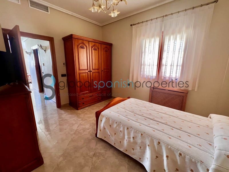 6 chambre Villa/Maison à vendre à Cuevas del Almanzora avec piscine garage - 370 000 € (Ref: 9262869)