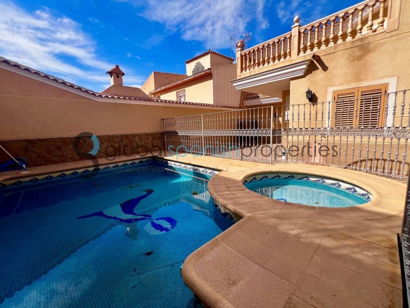 6 chambre Villa/Maison à vendre à Cuevas del Almanzora avec piscine garage - 370 000 € (Ref: 9262869)