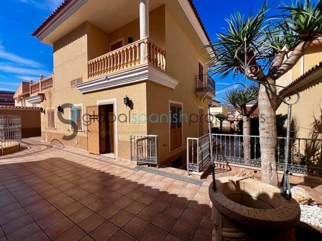 6 chambre Villa/Maison à vendre à Cuevas del Almanzora avec piscine garage - 370 000 € (Ref: 9262869)