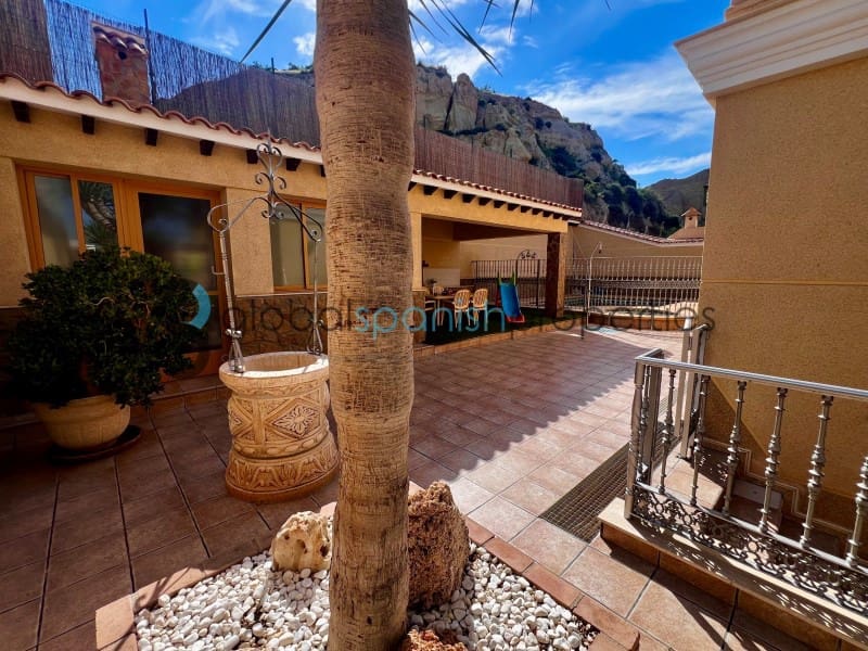 6 chambre Villa/Maison à vendre à Cuevas del Almanzora avec piscine garage - 370 000 € (Ref: 9262869)