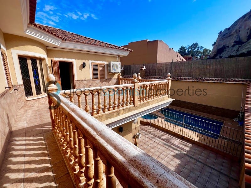 6 chambre Villa/Maison à vendre à Cuevas del Almanzora avec piscine garage - 370 000 € (Ref: 9262869)