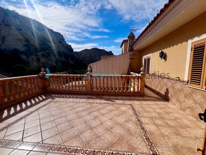 6 chambre Villa/Maison à vendre à Cuevas del Almanzora avec piscine garage - 370 000 € (Ref: 9262869)