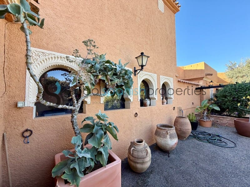 4 slaapkamer Villa te koop in Turre - € 450.000 (Ref: 9648247)