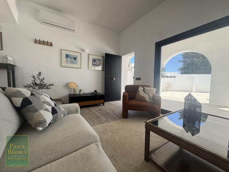 3 sypialnia Willa na sprzedaż w Mojacar z basenem garażem - 599 000 € (Ref: 10001047)