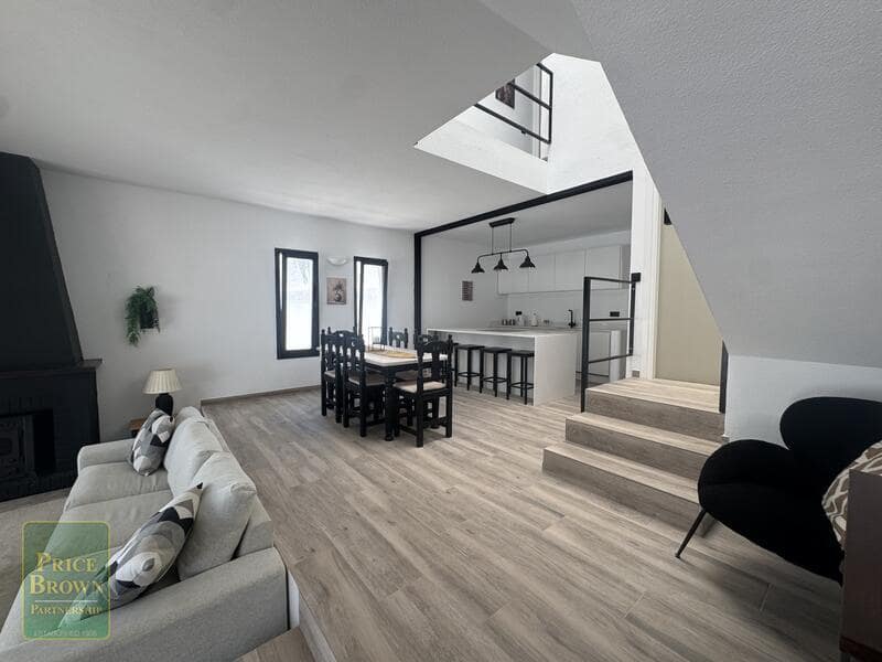 3 sypialnia Willa na sprzedaż w Mojacar z basenem garażem - 599 000 € (Ref: 10001047)