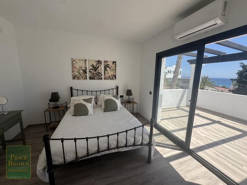 3 sypialnia Willa na sprzedaż w Mojacar z basenem garażem - 599 000 € (Ref: 10001047)