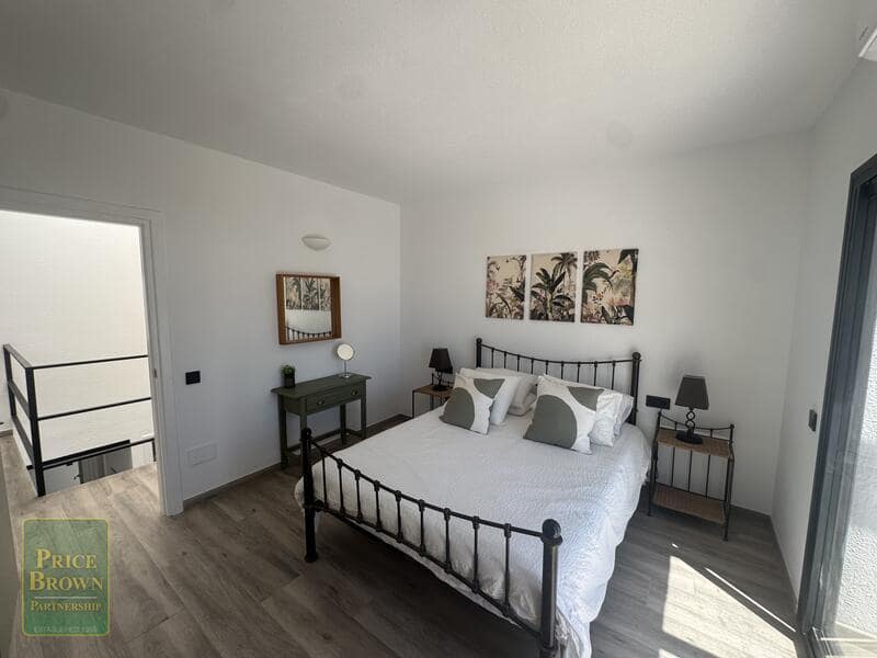 3 sypialnia Willa na sprzedaż w Mojacar z basenem garażem - 599 000 € (Ref: 10001047)