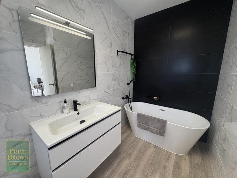 3 sypialnia Willa na sprzedaż w Mojacar z basenem garażem - 599 000 € (Ref: 10001047)
