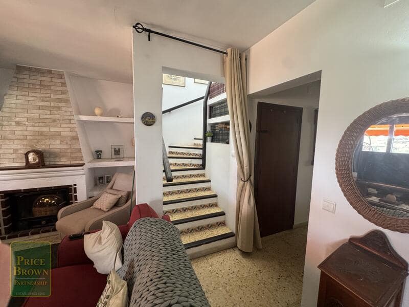 Chalet de 3 habitaciones en La Paratá en venta con garaje - 449.500 € (Ref: 10004699)