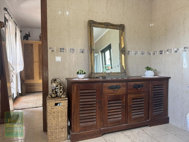 Chalet de 3 habitaciones en La Paratá en venta con garaje - 449.500 € (Ref: 10004699)