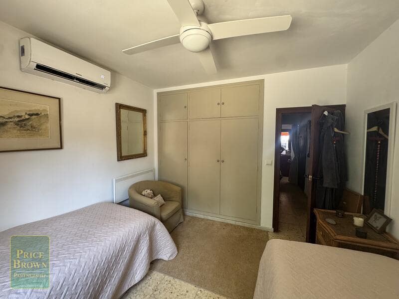 Chalet de 3 habitaciones en La Paratá en venta con garaje - 449.500 € (Ref: 10004699)